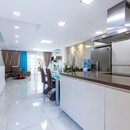 Nyaraló Townhouse In Fanabe Area *